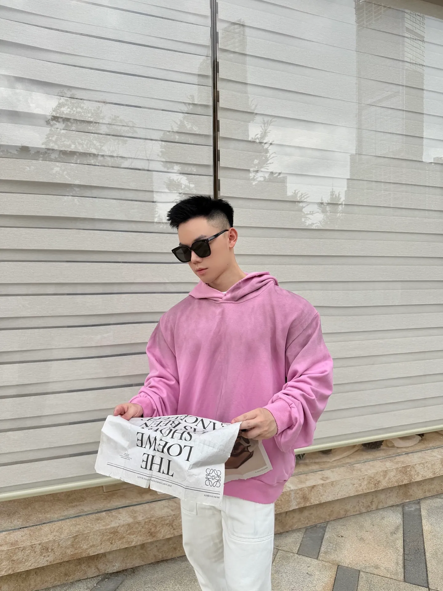 [Upper body picture] Acne mud-dyed washed and distressed hooded sweatshirt (Pink)